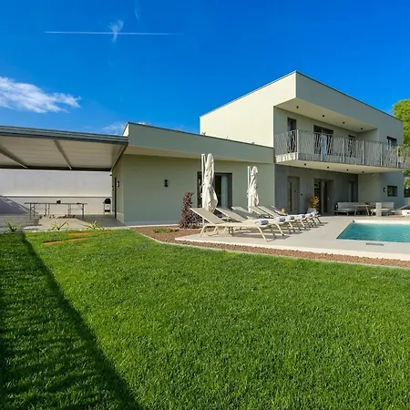 Villa Golden Hill By Istrialux